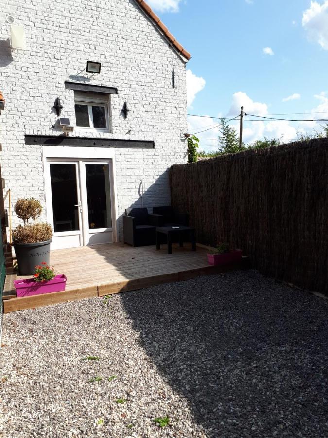 Templeuve-en-PeveleAu Paradis Des Crins Studio Rez De Chaussee Avec Jardin Et Un Autre Studio En Duplex Avec Terrasseアパートメント エクステリア 写真